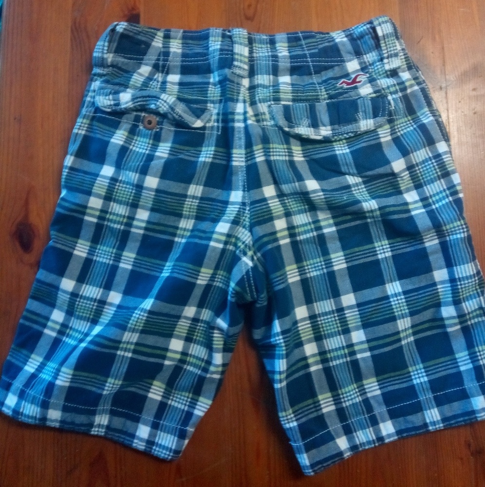 Hollister blue plaid shorts size 28